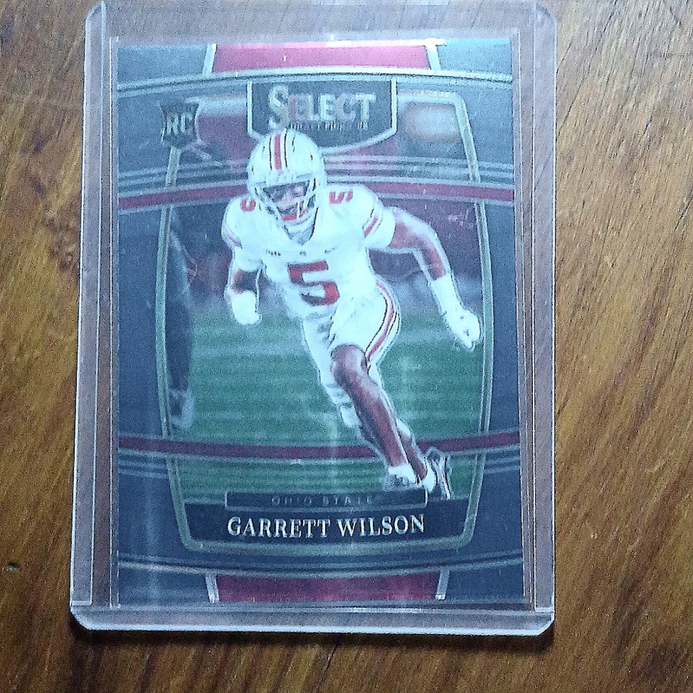 Garrett Wilson rookie card..select prizm
